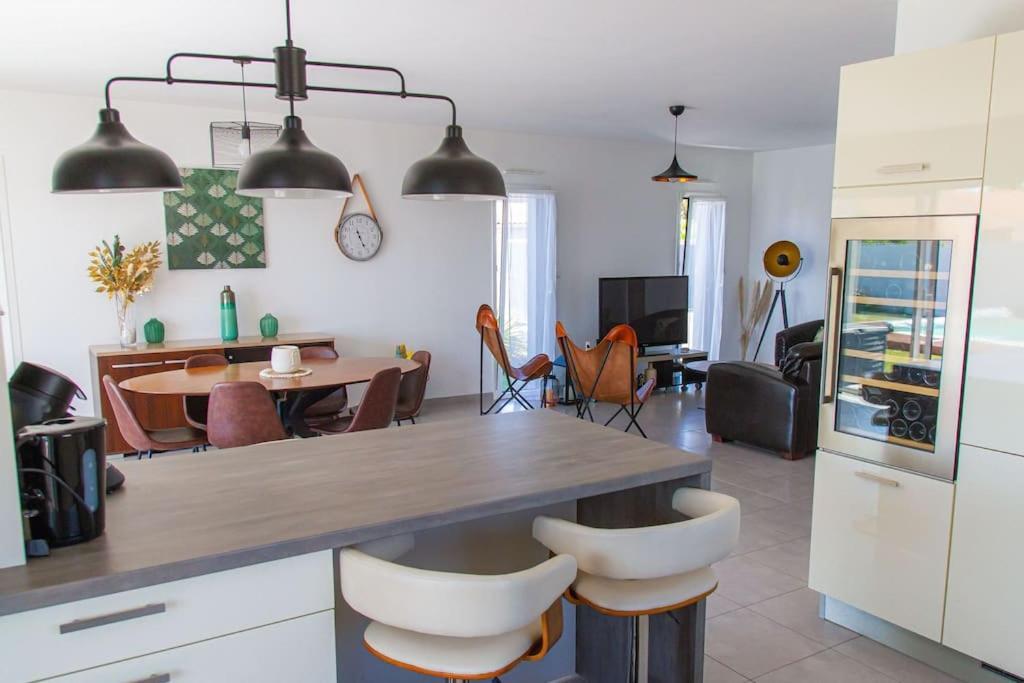 Villa Avec Piscine Chauffee Trois Chambres Saint-Sulpice-de-Royan Екстериор снимка
